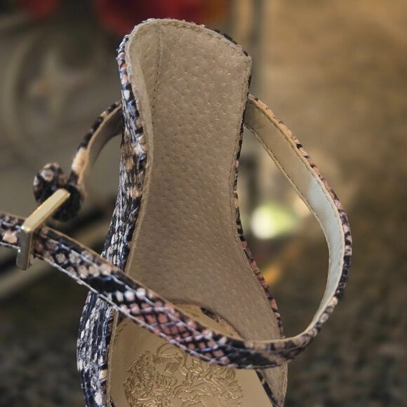 Vince Camuto Sandals Womens Snake Print Heel - Brand new. Size 8.5 / 38 1/2 - Picture 4 of 7